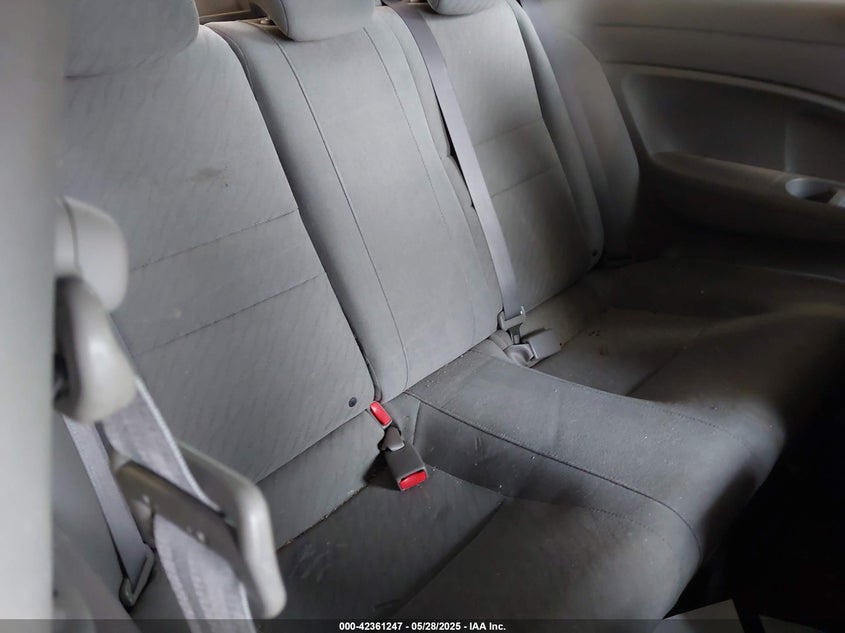 2010 HONDA CIVIC VIN: 2HGFG1B82AH524179