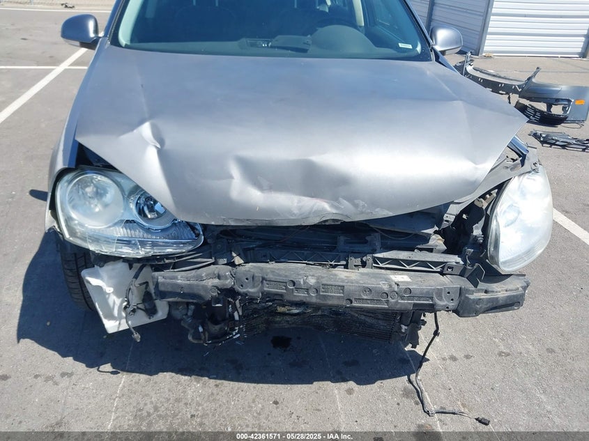 2010 VOLKSWAGEN JETTA VIN: 3VWRZ7AJ8AM107256
