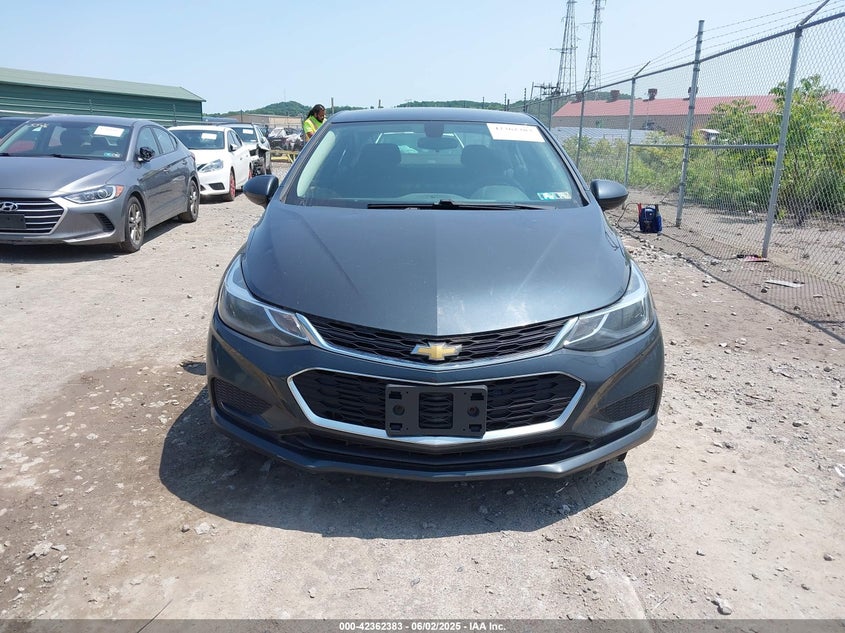 2018 CHEVROLET CRUZE VIN: 1G1BE5SM1J7231367