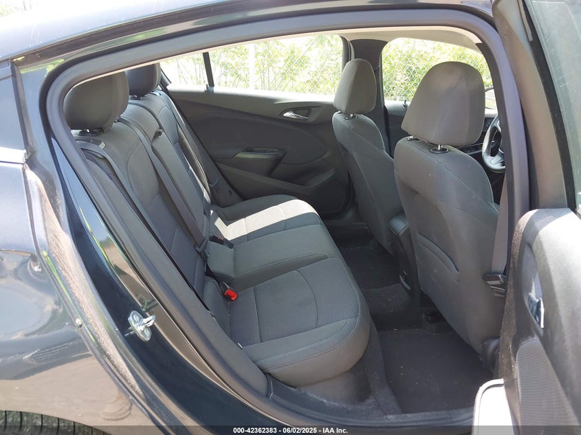 2018 CHEVROLET CRUZE VIN: 1G1BE5SM1J7231367