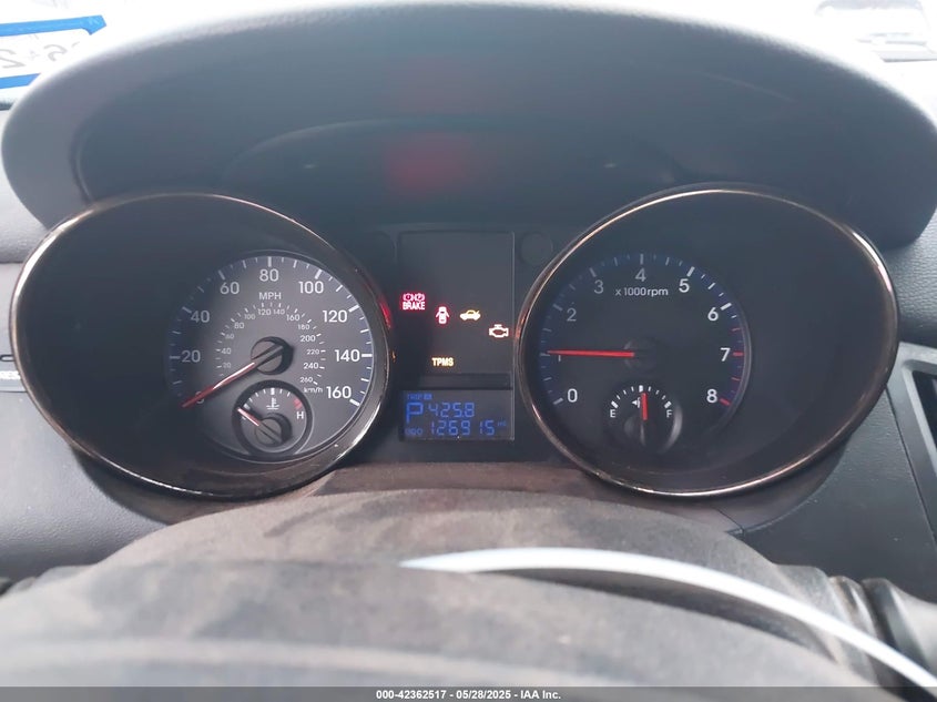 2011 HYUNDAI GENESIS VIN: KMHHT6KD5BU044869