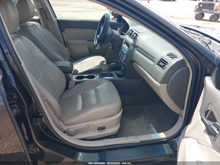 2010 FORD FUSION VIN: 3FAHP0JA2AR399992