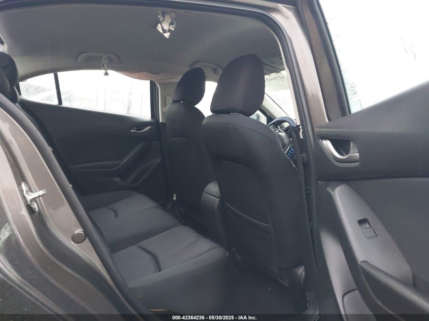 2015 MAZDA MAZDA3 auction photo 8