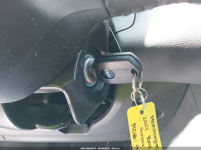 2017 FORD FOCUS VIN: 1FADP3M29HL324008