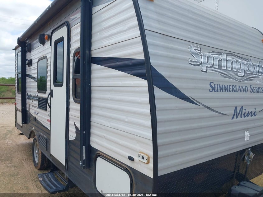 2016 KEY SUMMERLAND VIN: 4YDT1751XG3152930
