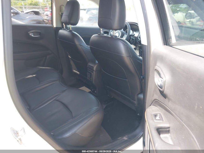 2019 JEEP COMPASS VIN: 3C4NJCCB4KT743865