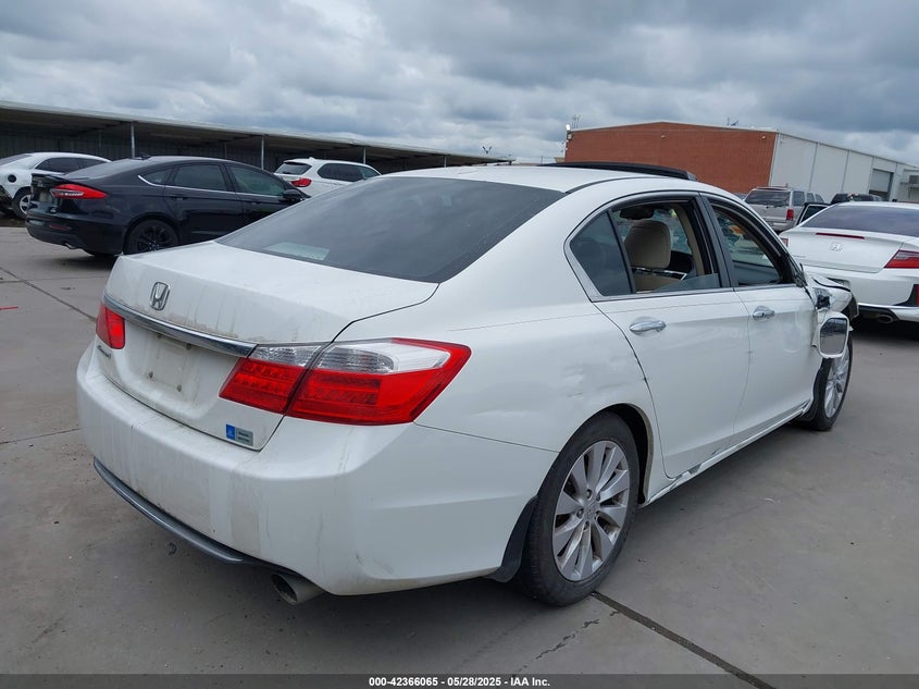 2013 HONDA ACCORD VIN: 1HGCR2F89DA118710