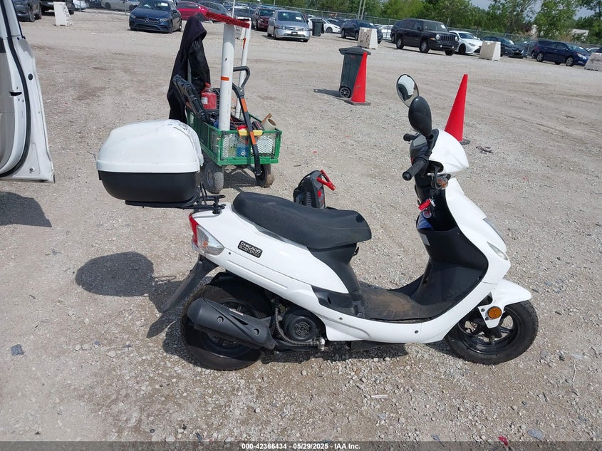 VIN: L4HCATA10H6000002 2017 NINGBO MOPED