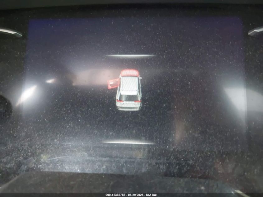 2020 Toyota RAV4 - 2T3Y1RFV0LW081346