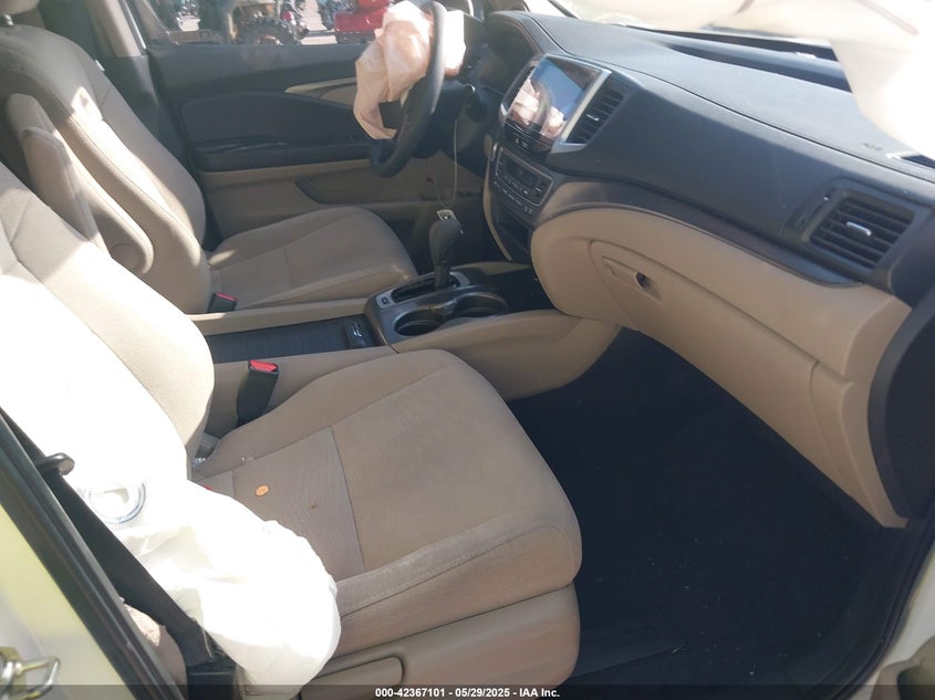 2018 HONDA PILOT VIN: 5FNYF5H36JB010998