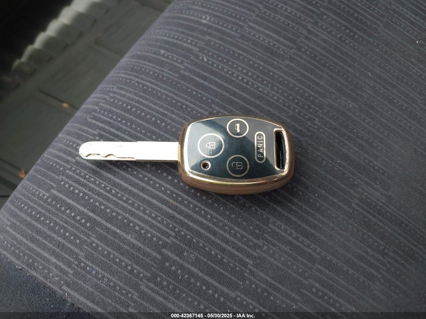 2011 HONDA ACCORD VIN: 1HGCP2F46BA141782