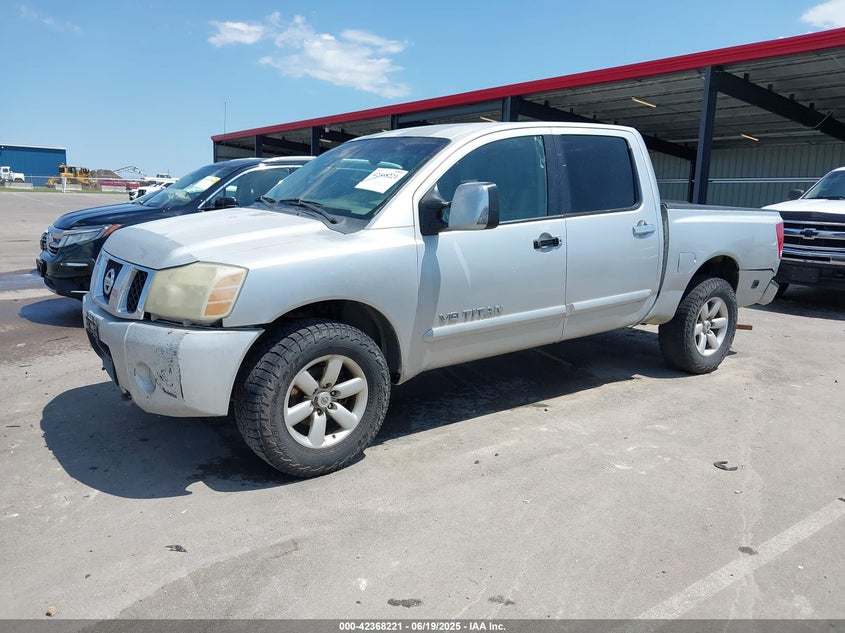 2005 Nissan Titan Le, Front & Rear, IAAI, VIN 1N6BA07B65N546662 — photo 2