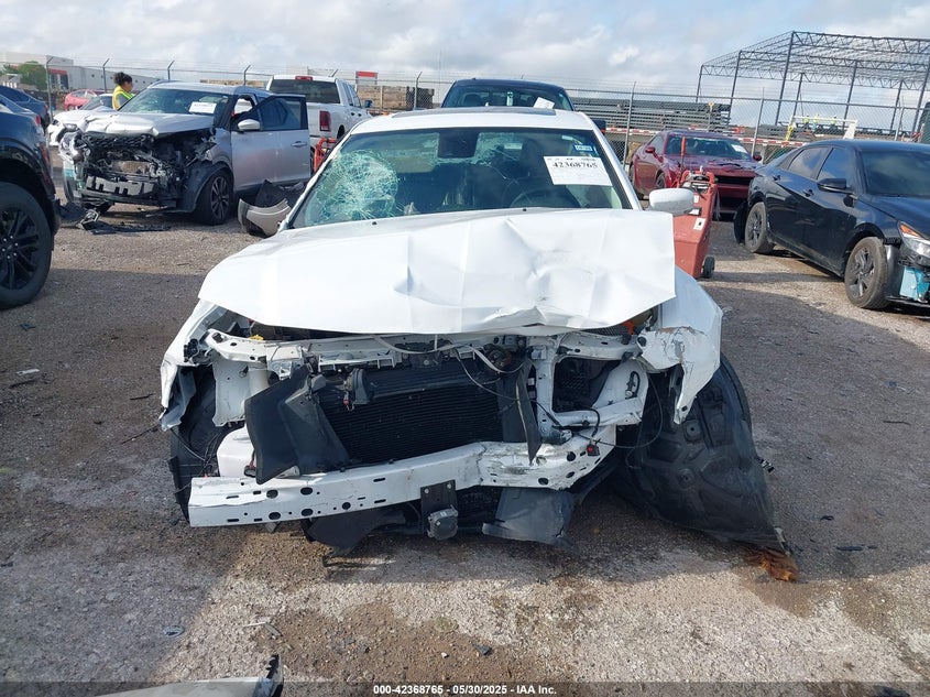 VIN 2C3CCADGXNH232887 2022 CHRYSLER 300 TOURING L