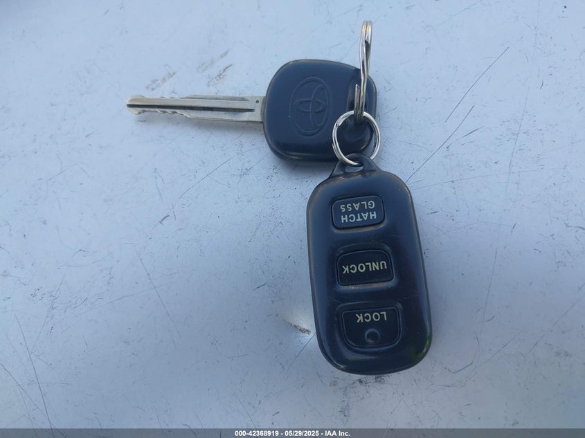 2008 TOYOTA COROLLA MATRIX VIN: 2T1KR32EX8C709643