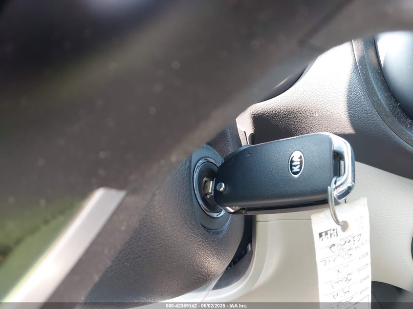 2020 KIA SOUL VIN: KNDJ23AU7L7036202