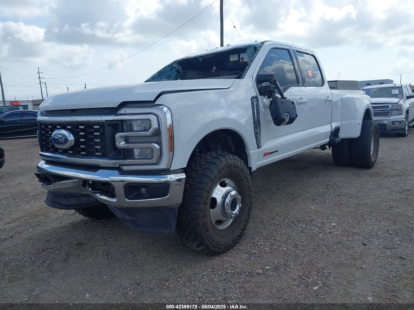 1FT8W3DM8RED78437 2024 FORD F350 photo no. 2