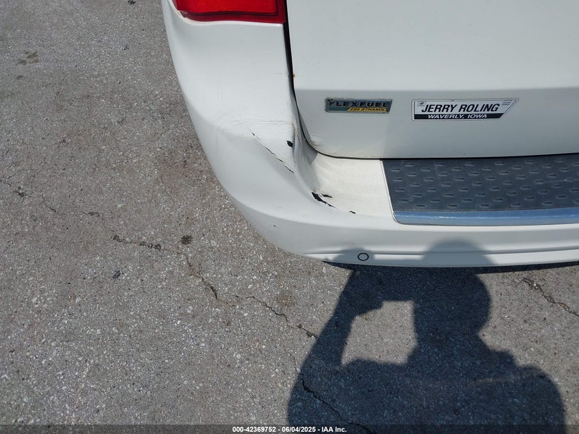 2012 CHRYSLER TOWN & COUNTRY VIN: 2C4RC1CG9CR144055