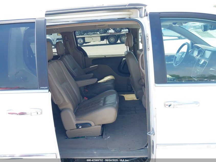 2012 CHRYSLER TOWN & COUNTRY VIN: 2C4RC1CG9CR144055