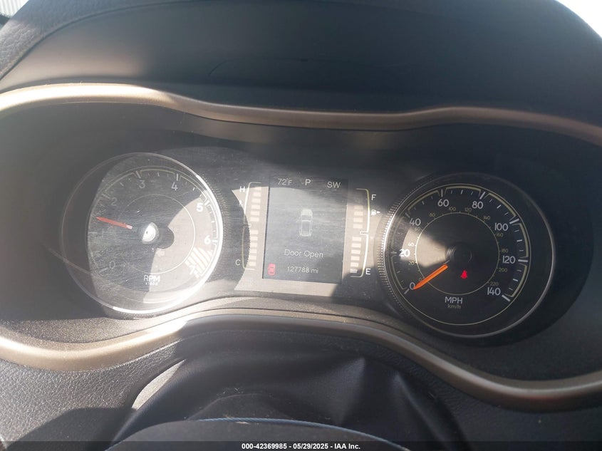 2015 JEEP CHEROKEE SPORT 1C4PJMAB9FW520075