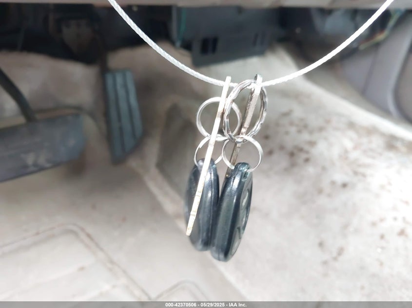 1998 Chevrolet Tahoe Ls VIN: 1GNEK13R6WJ307523 Lot: 42370506