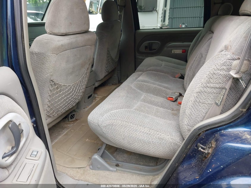 1998 Chevrolet Tahoe Ls VIN: 1GNEK13R6WJ307523 Lot: 42370506