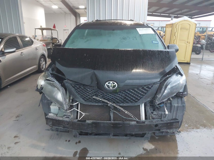 2014 TOYOTA SIENNA VIN: 5TDXK3DC5ES456630