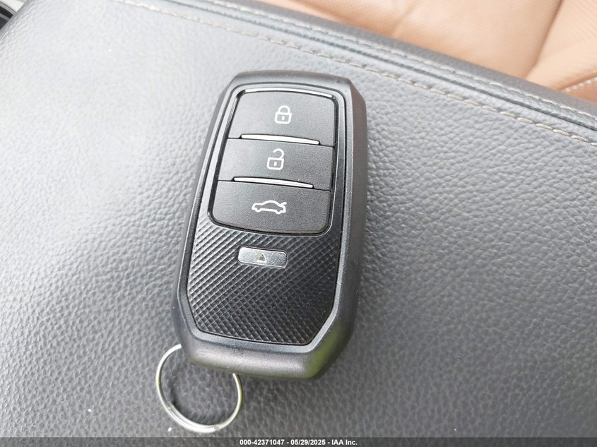 2015 HYUNDAI SONATA VIN: 5NPE34AF3FH020942