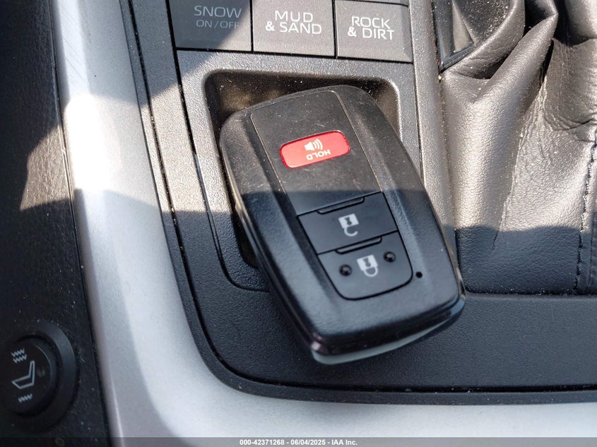 VIN 2T3P1RFV4MC255062 2021 TOYOTA RAV4 XLE