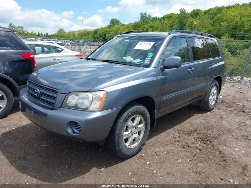 JTEGF21A730109345 2003 TOYOTA HIGHLANDER photo no. 2