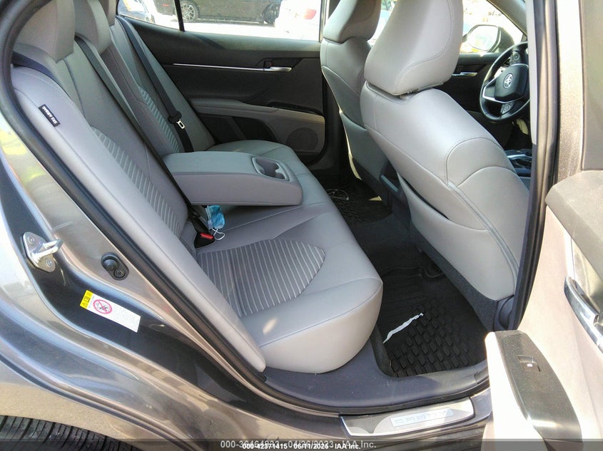 2018 TOYOTA CAMRY SE - 4T1B11HK0JU044734