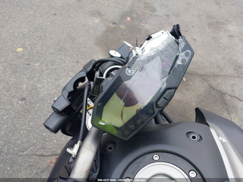 2017 Yamaha Fz07A C VIN: JYARM20Y7HA000415 Lot: 42371809