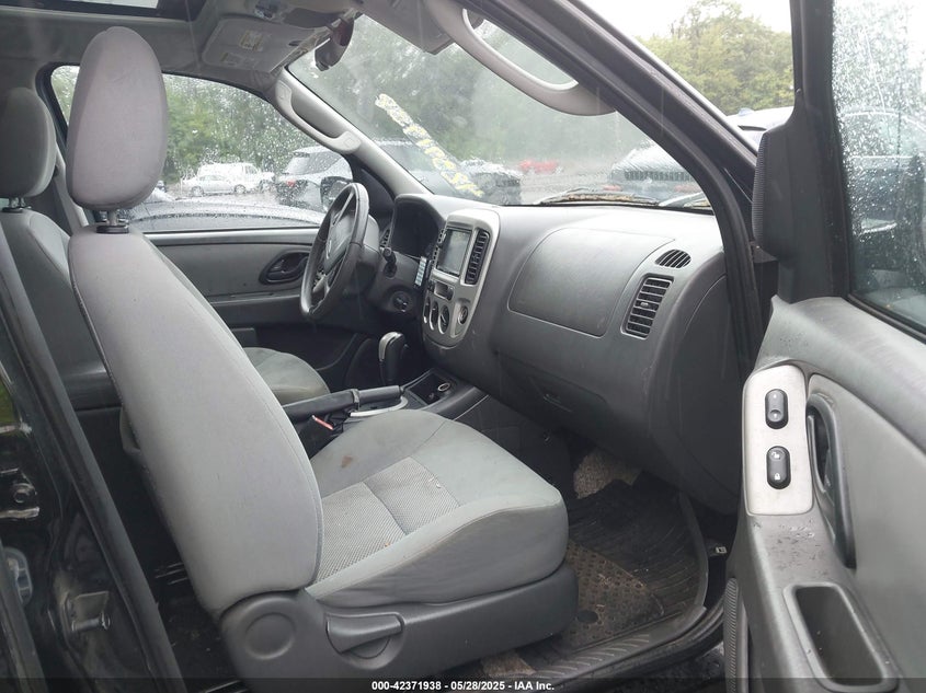2007 FORD ESCAPE VIN: 1FMYU03187KA54507