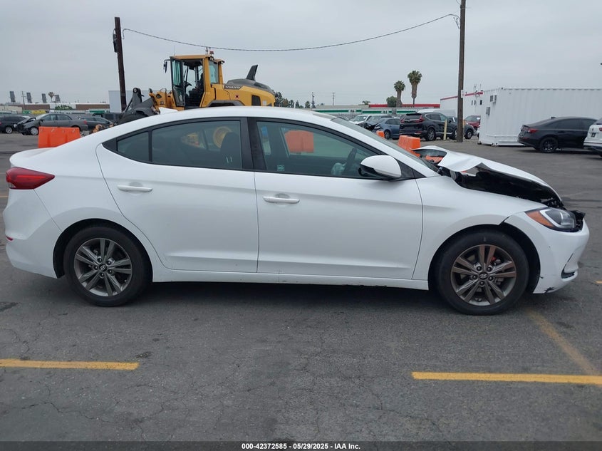 VIN 5NPD84LF4JH398772 2018 HYUNDAI ELANTRA SEL
