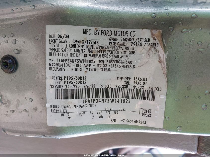 2005 Ford Focus Zx4 VIN: 1FAFP34N75W141025 Lot: 42372647