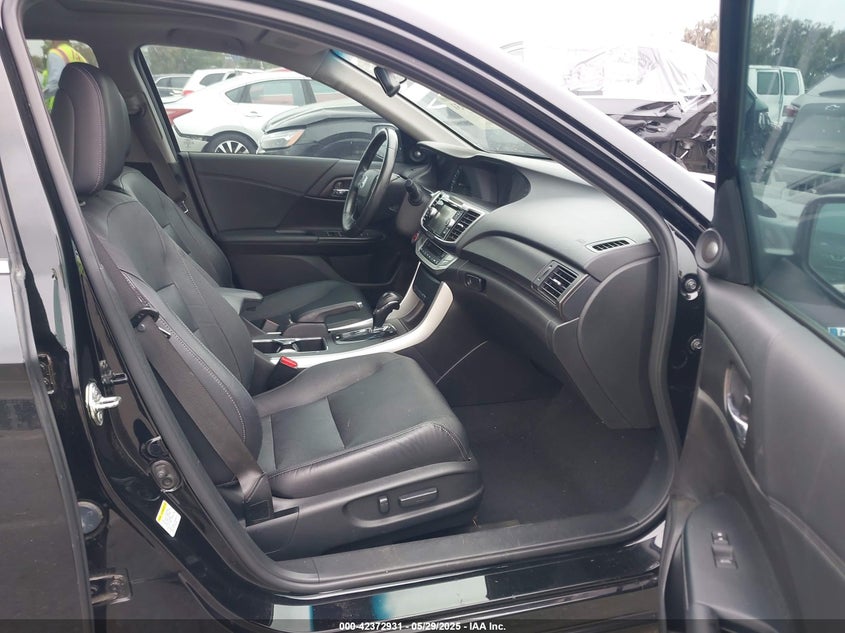 2015 HONDA ACCORD HYBRID VIN: 1HGCR6F59FA006795