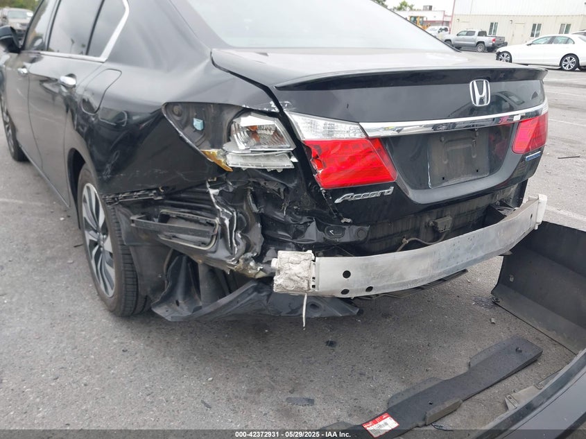 2015 HONDA ACCORD HYBRID VIN: 1HGCR6F59FA006795