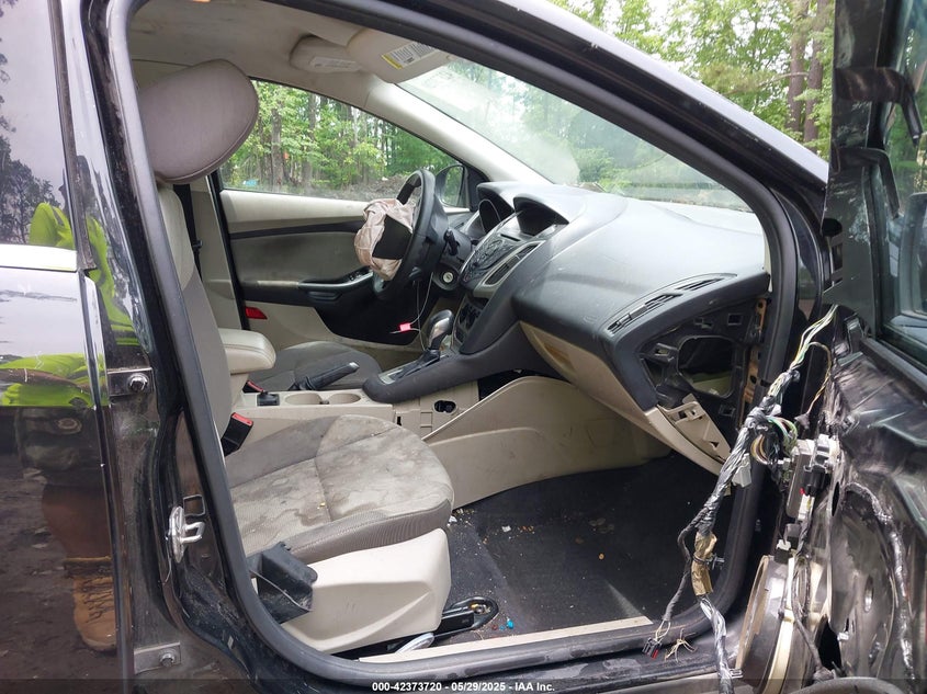 2014 FORD FOCUS SE - 1FADP3K20EL229223