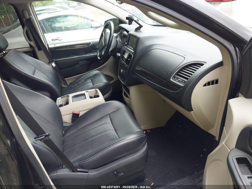 2012 CHRYSLER TOWN & COUNTRY VIN: 2C4RC1CG5CR297614