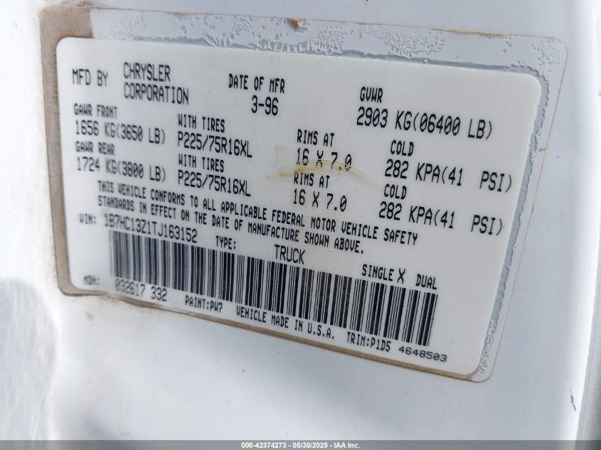 1996 Dodge Ram 1500 VIN: 1B7HC13Z1TJ163152 Lot: 42374273