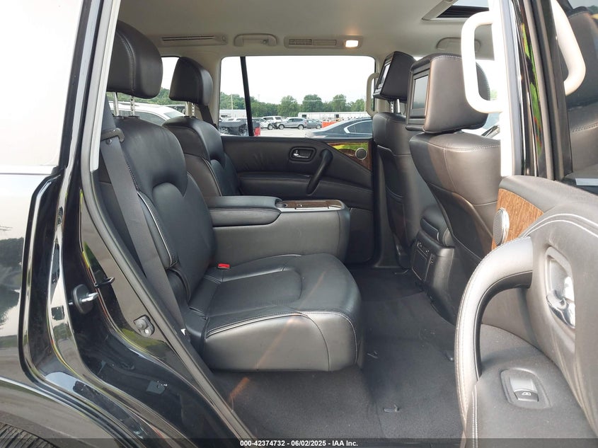 2016 INFINITI QX80 VIN: JN8AZ2NE1G9124301