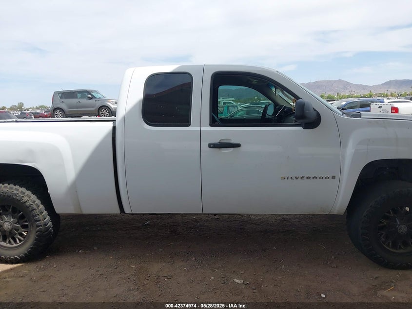 2009 Chevrolet Silverado 1500 Work Truck VIN: 1GCEK19099Z209528 Lot: 42374974