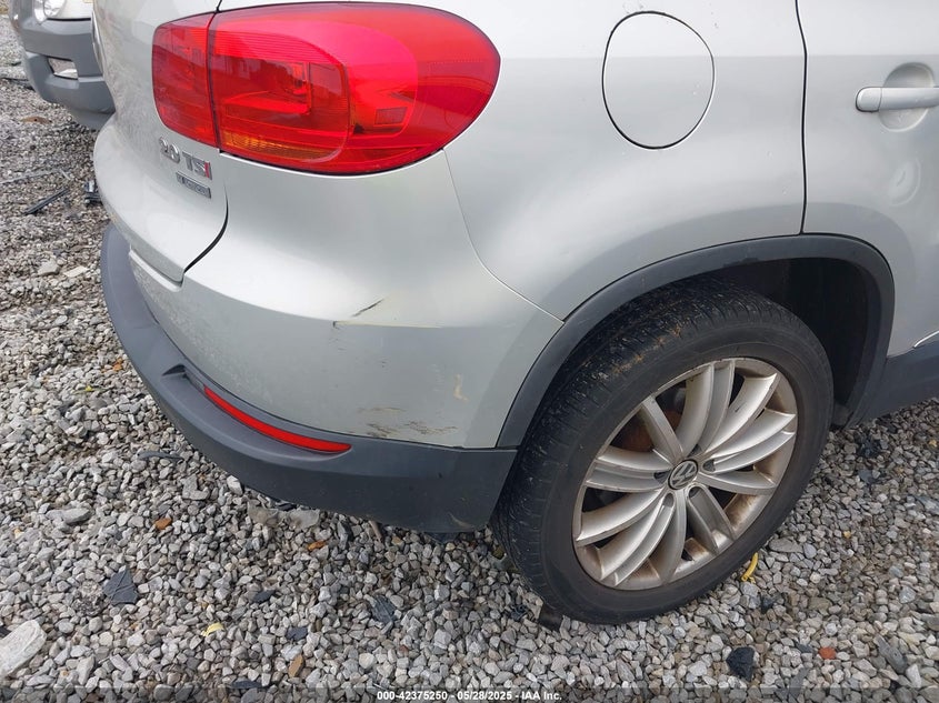 2012 VOLKSWAGEN TIGUAN VIN: WVGBV7AX3CW540311