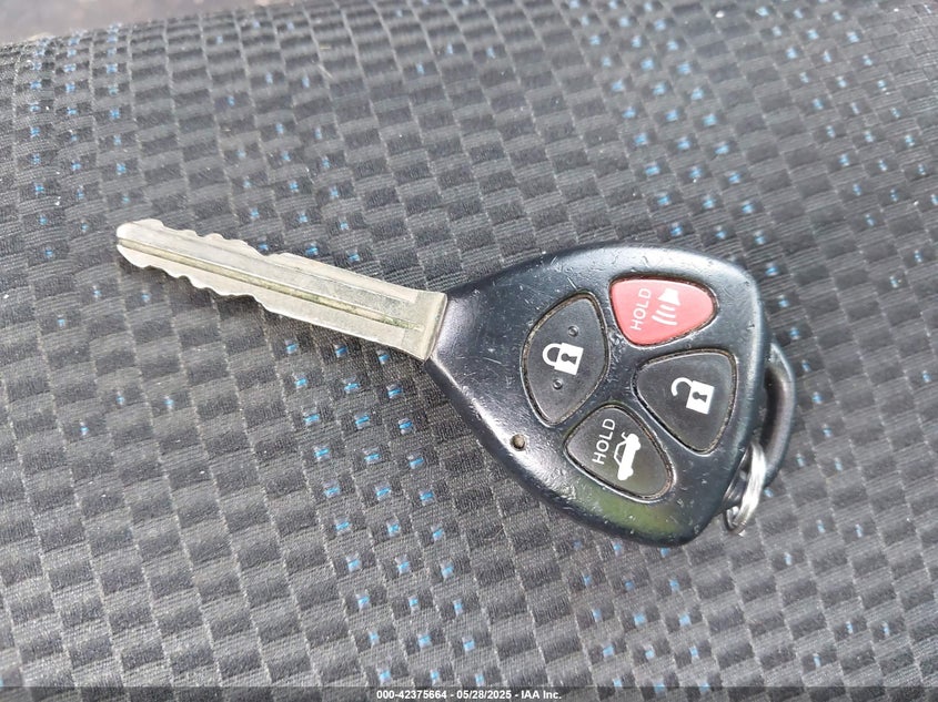 2011 TOYOTA COROLLA VIN: 2T1BU4EE9BC572332
