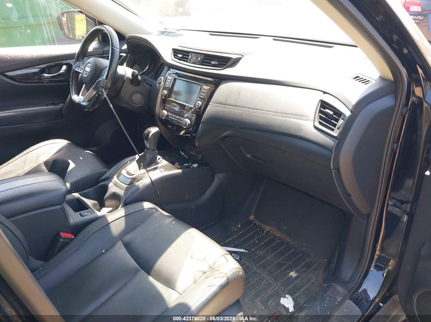 2018 NISSAN ROGUE VIN: JN8AT2MVXJW324721