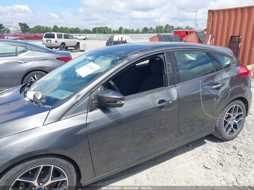 2017 FORD FOCUS SEL - 1FADP3M21HL264595