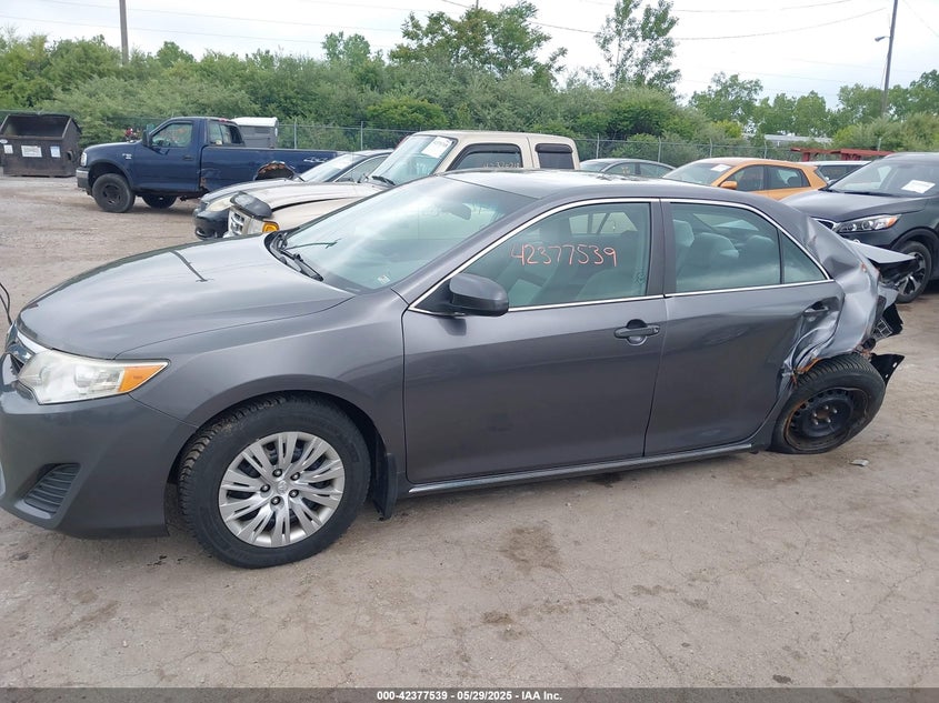 4T1BF1FK4EU440935 2014 TOYOTA CAMRY photo no. 14