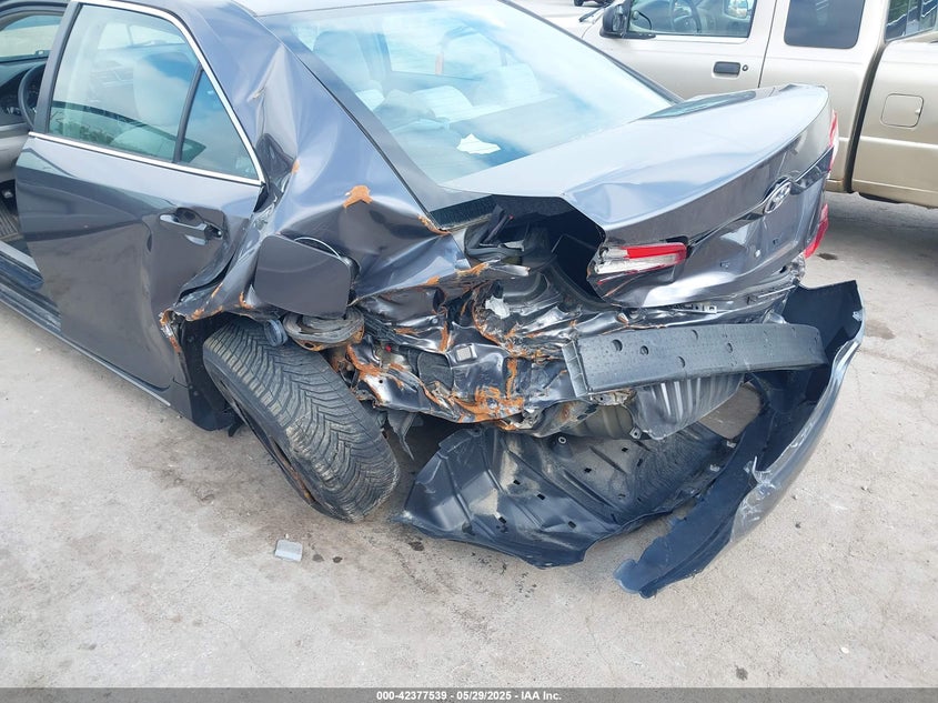 4T1BF1FK4EU440935 2014 TOYOTA CAMRY photo no. 6
