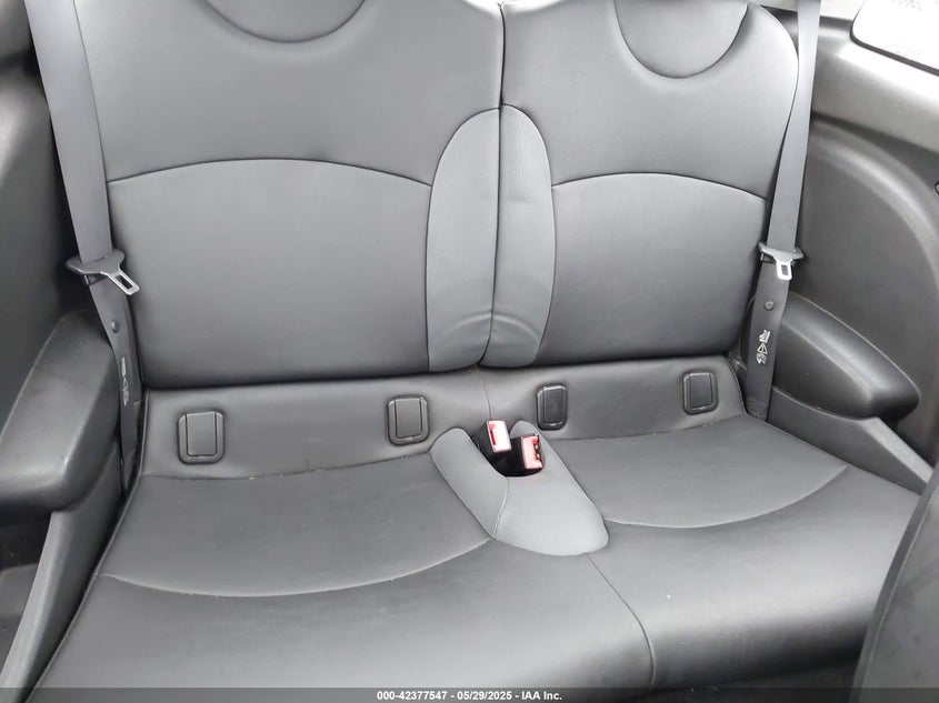 2010 MINI COOPER VIN: WMWMF3C5XATZ26122