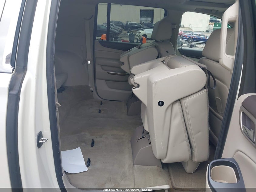 2015 GMC YUKON XL 1500 VIN: 1GKS1JKJ0FR291092