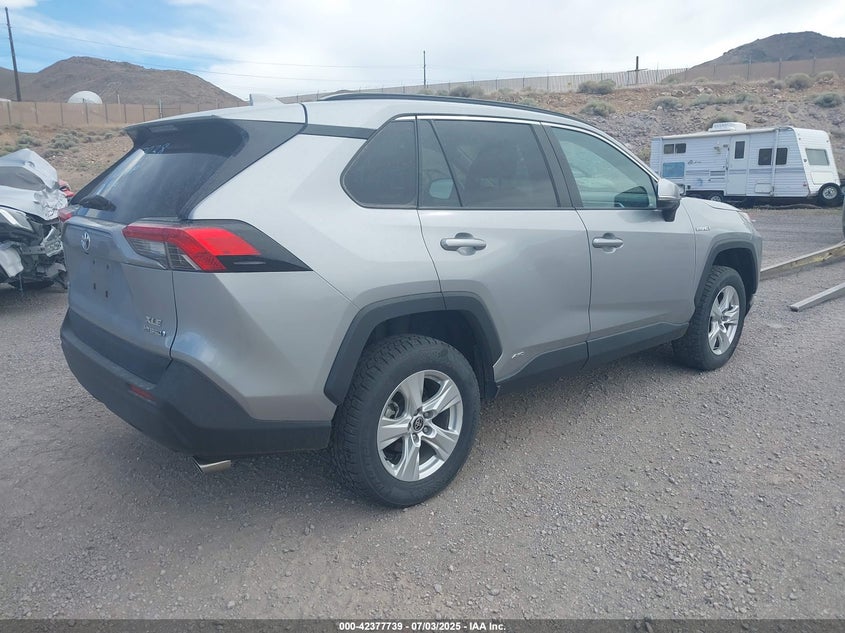 4T3RWRFV7MU018719 2021 TOYOTA RAV 4 photo no. 4